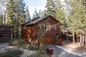 Red Fox by AvantStay Tahoe Home in the Woods w BBQ & Outdoor Dining Incline Village